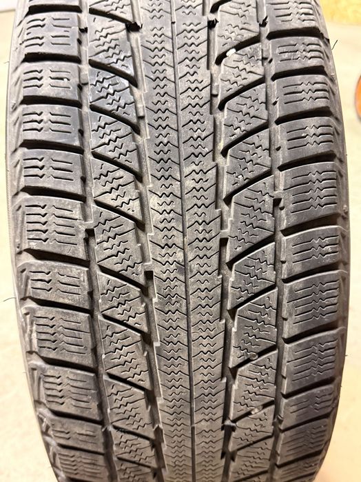 Зимние шины Triangle SnowLink 215/55 R17