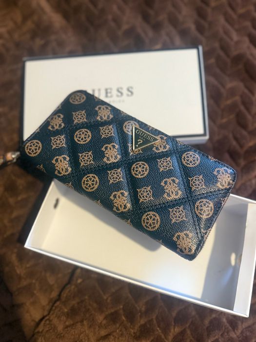 Портмоне Guess ново