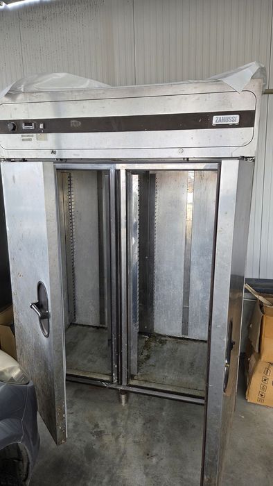 Хладилник професионален  Zanussi