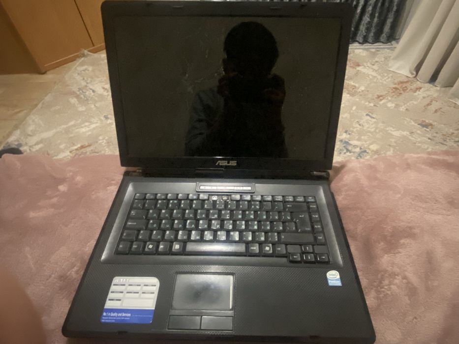 Продам ноутбук ASUS X58L на запчасти