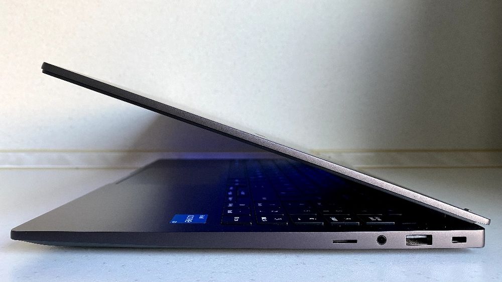 Samsung Galaxy Book3 15.6" | Intel i3-1315U (13th Gen) | 8GB | 256GB SSD | С кутия