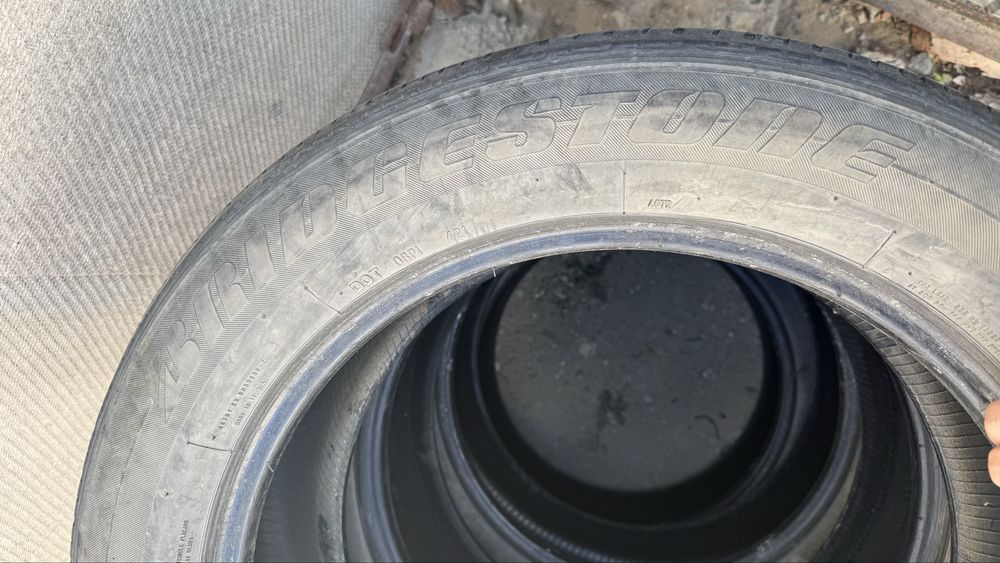 Продам шины Bridgestone 245/55r19