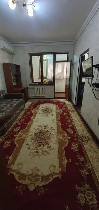 Сдается 1'2 комнатная квартира Юнусабаде 15,рядом метро Туркистан