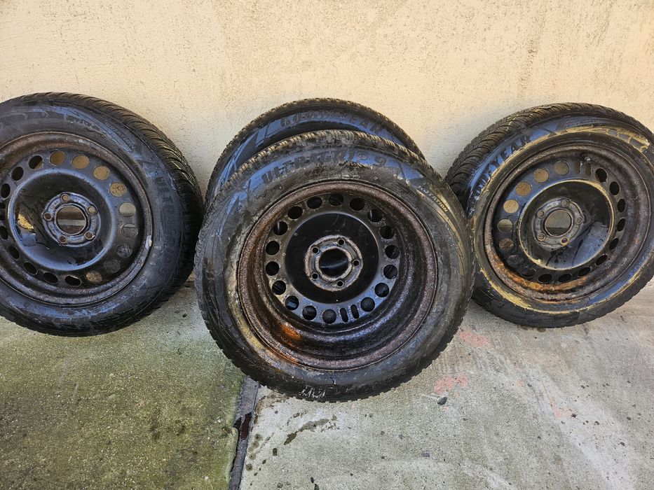 Vând anvelope Goodyear M+S 205/60/16 /95h,an 2016,dot 22/16