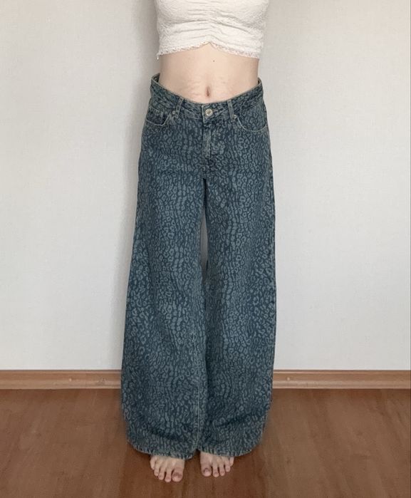 Джинсы с леопардовым принтом Pull&Bear