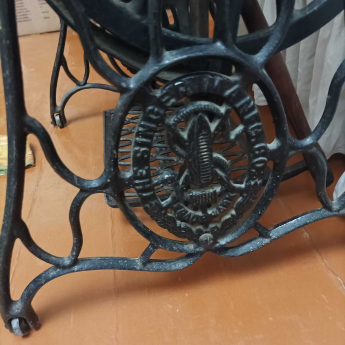 Антиквариат Зингер Швейная машинка рабочая