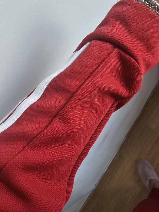 Treningul Adidas rosu