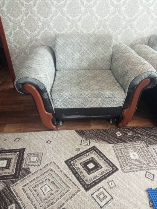Срочно продам диван!