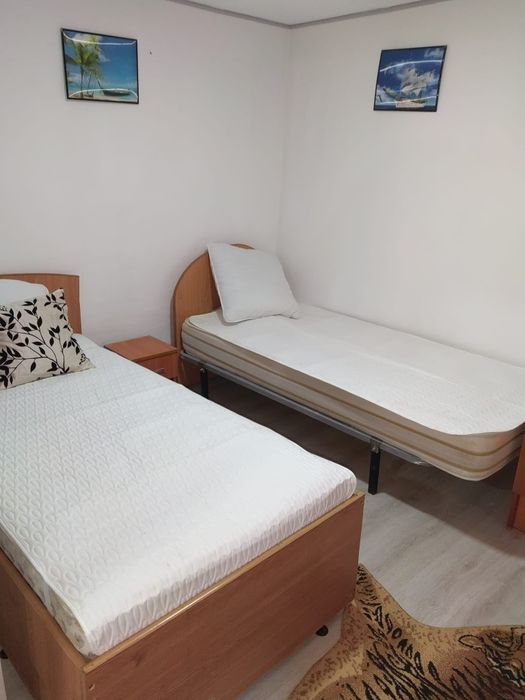 Închiriez o camera la casa