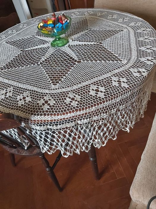 Ръчно изплетени покривки за кръгла маса  , ръчно изработени