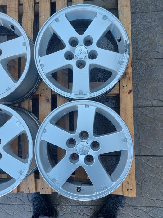 4ри бр алуминиеви 16цола;5×114,3; ет 40; 67.1мм; оригинални  Митцубиши