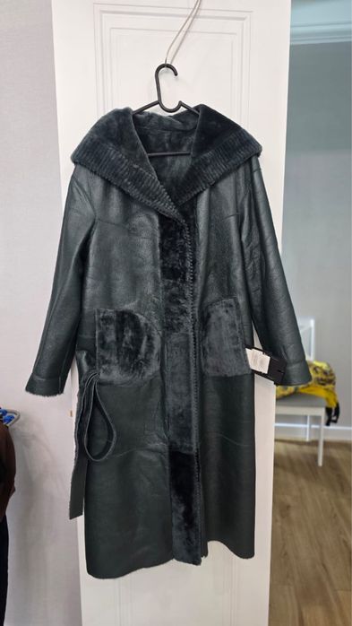 Продам дубленку шубу женскую мутон