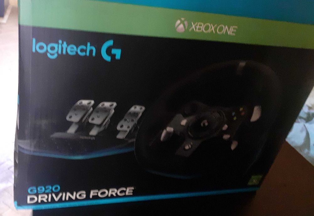 Волан, педали и скоростен лост Logitech