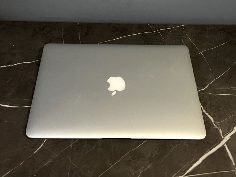 MacBook Air 13 инча