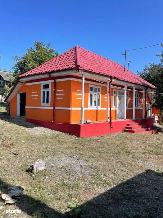 Casa si teren 2700 mp,Odobesti-Bacau,la sosea
