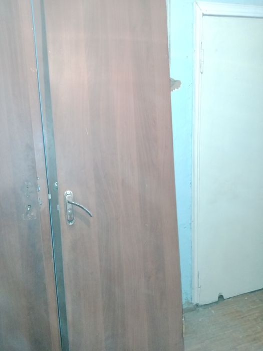 Продам двери б/у