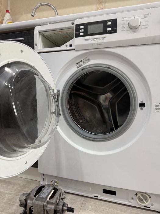 Продам стиральную машину