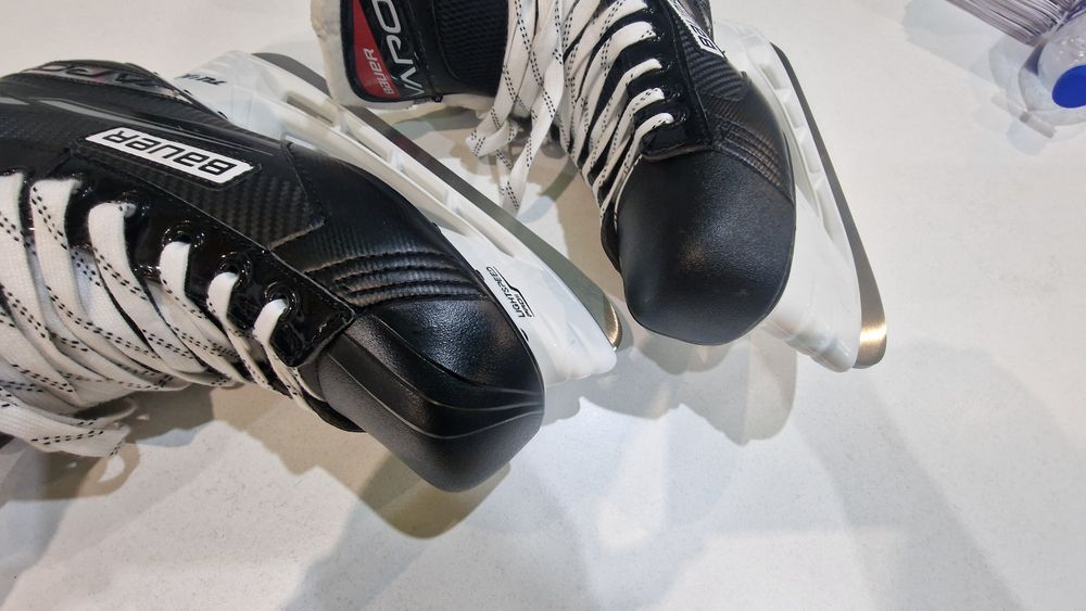 Продам коньки bauer vapor x3.5