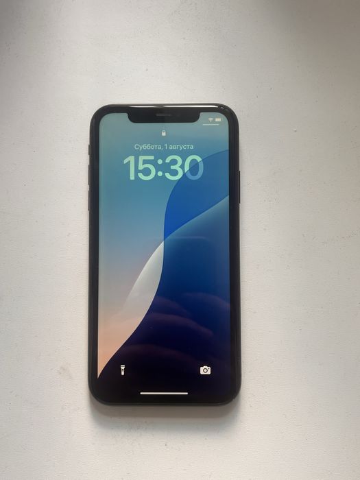 Продам Айфон 11