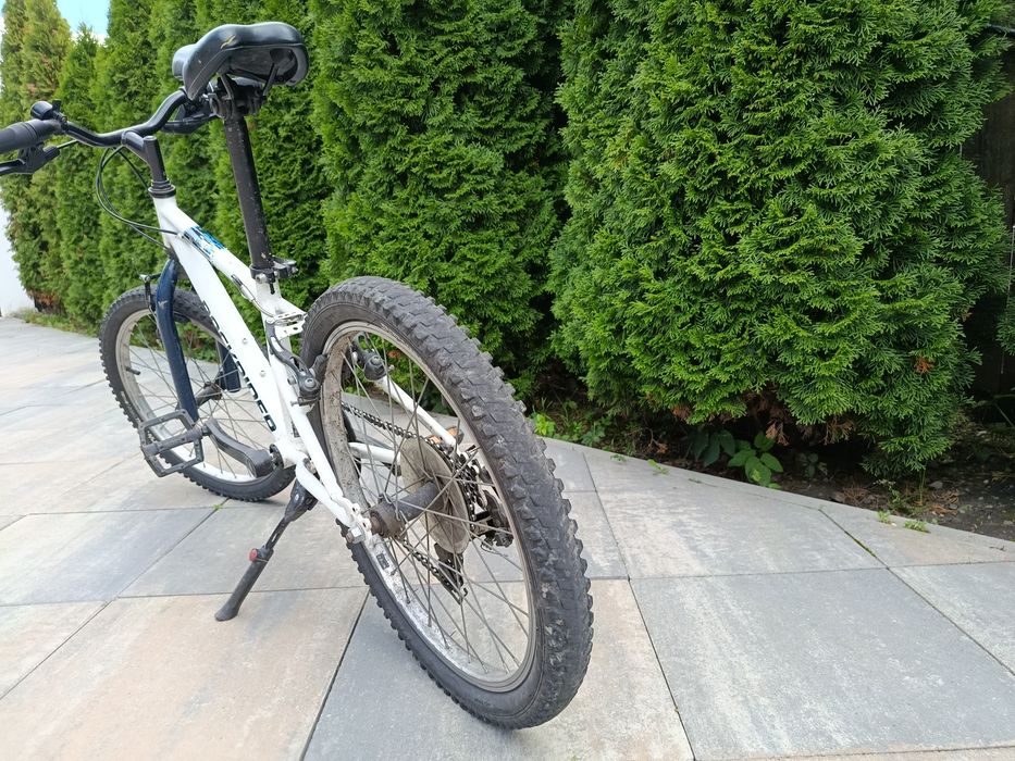 Vând bicicleta fără suspensi