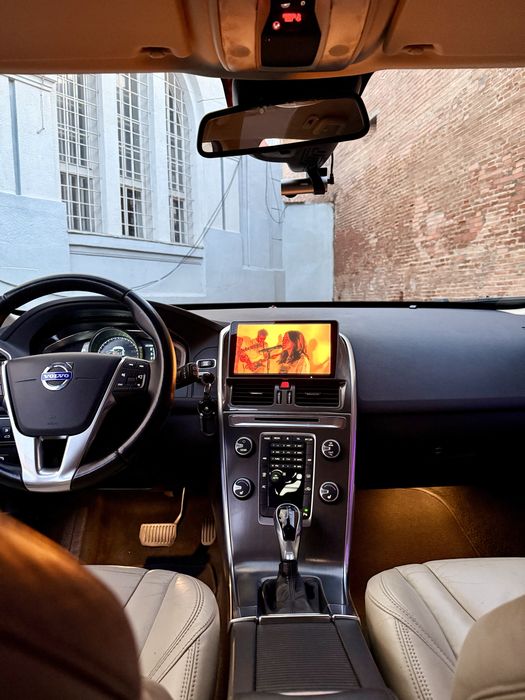 Volvo XC60 2014 2.0 diesel motor 5 cilindri 163 cai - incalzire auxiliara, Proprietar