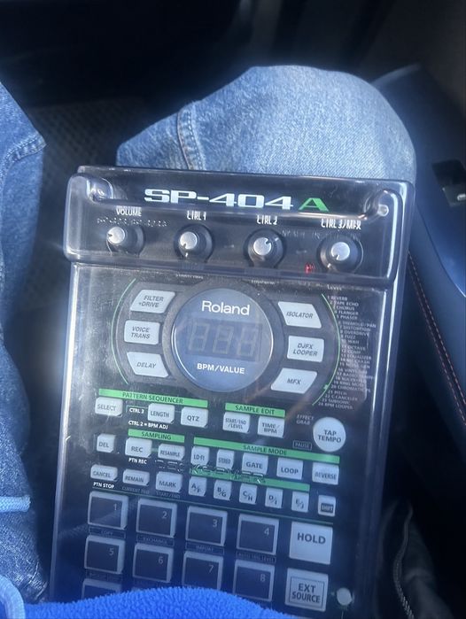 Roland SP 404A Sampler