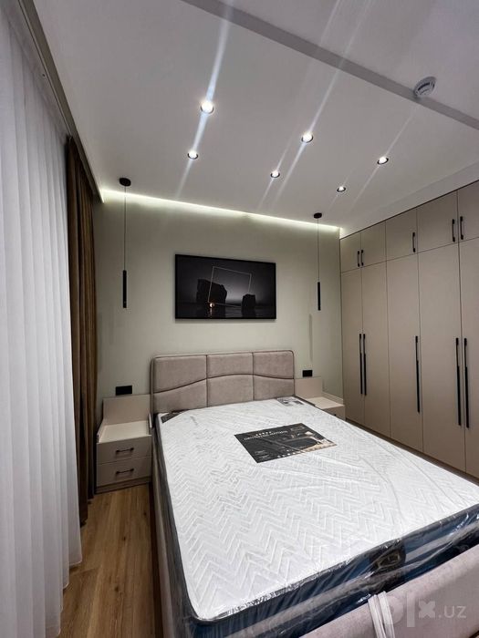 ПРОДАЁТСЯ 2/4/16
НОВОСТРОЙКА
Ж/К Bobur Residence 
Ор.р: Улица Бабур Пи