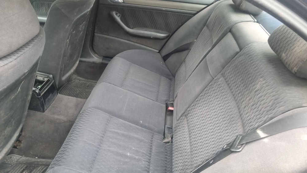 BMW 318 / 2001г./ 2500лв. Бензин - газ, газовата уредба е на 2 години