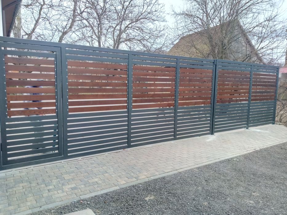 Confecţionări porti metalice/ / lemn pe cadru de fier/garduri etc.