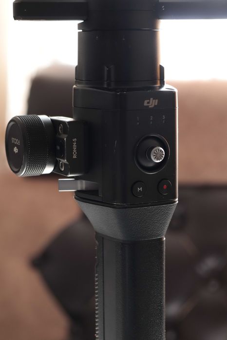продаю Стабилизатор DJI Ronin S