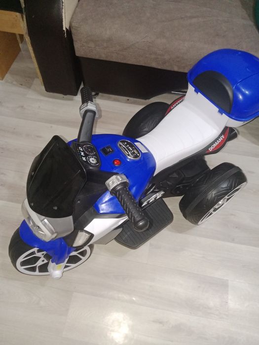 Электронная машина и мотоцикл