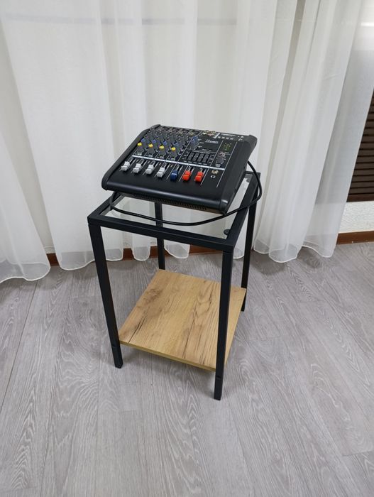 Столик в стиле гранж