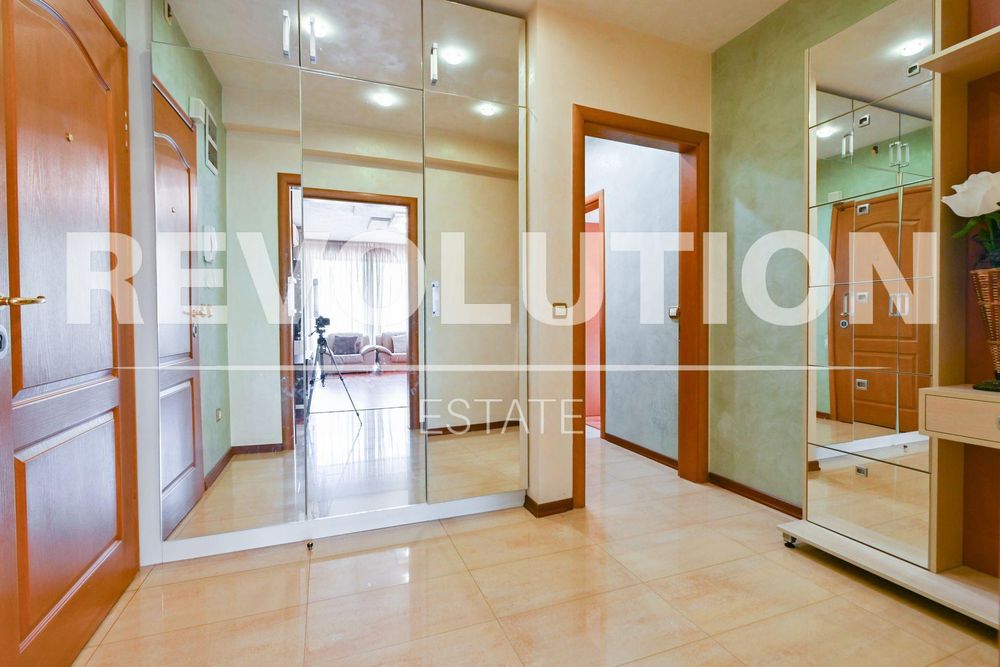 Дава се под наем Тристаен апартамент в София, Витоша - 150 кв.м за 1200 € - Снимка #6