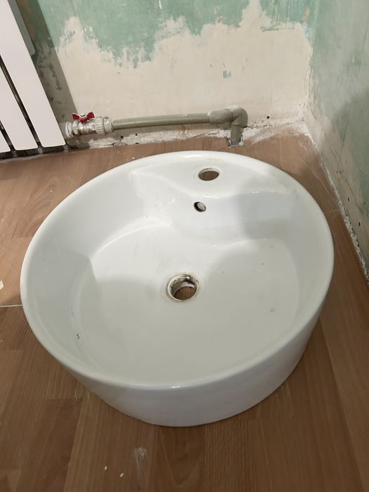 Продам раковину накладную