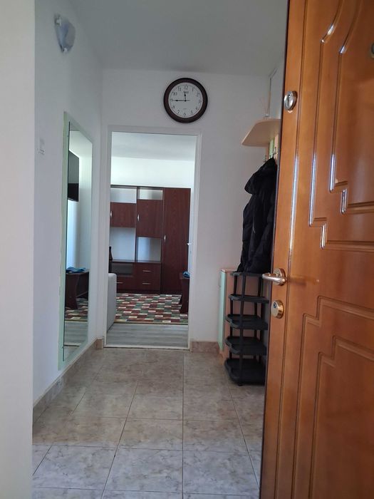 Apartament cu 3 camere de inchiriat