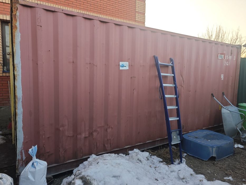 Контейнер с полками