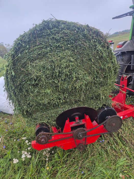 Baloti infoliati de lucerna