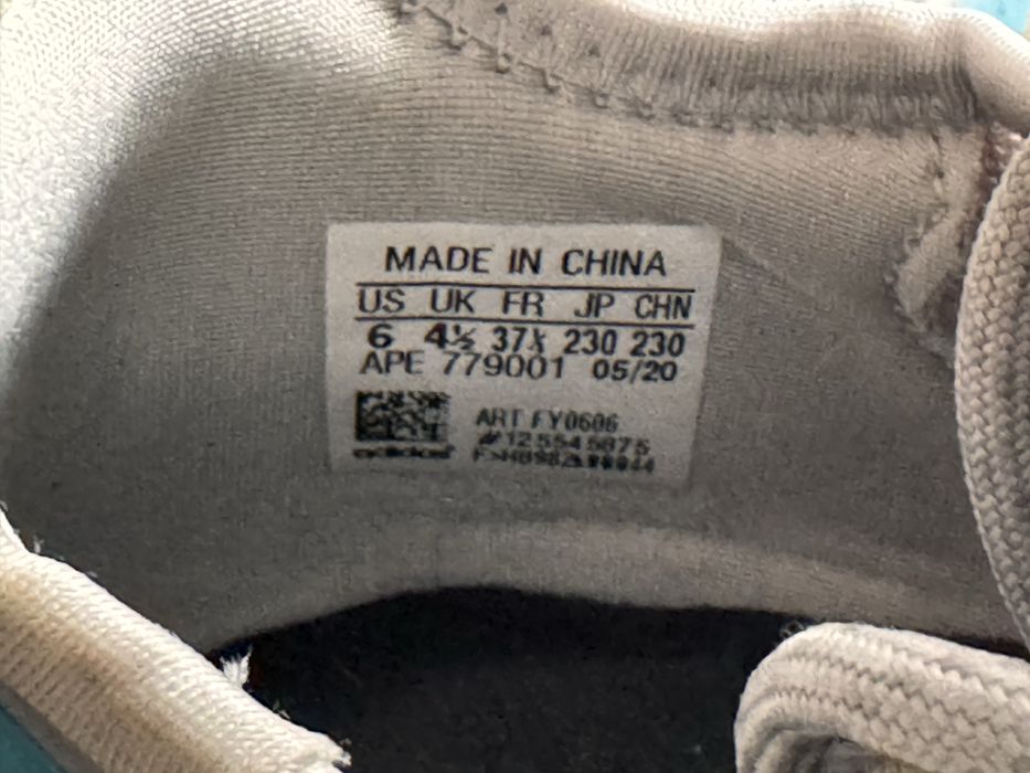 Încăltăminte sport Adidas