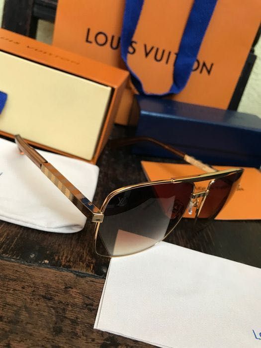 Ochelari de soare Louis Vuitton aurii Attitude Gold originali