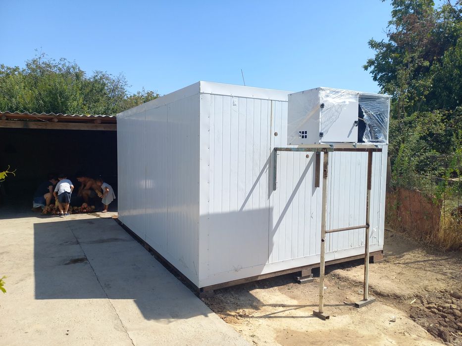 Морозильные и холодильные камеры