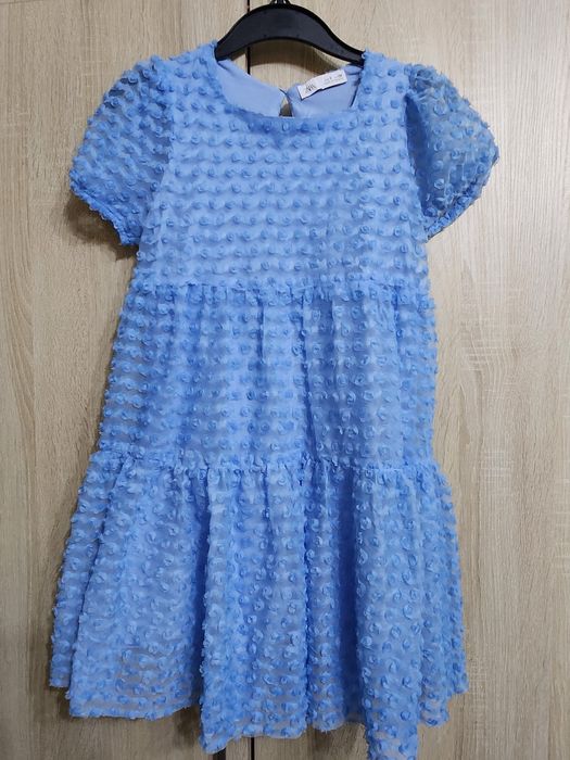 Продаю детские платья на 7-8, 9-12 лет