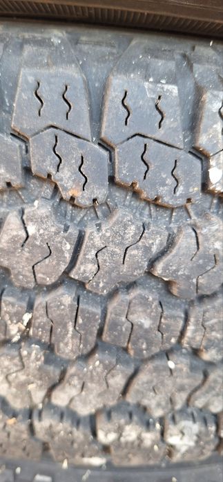 Автомобилни Гуми за джип