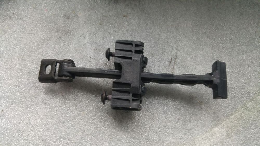 opritor usa stanga spate audi q5 8r 8r0971687a
