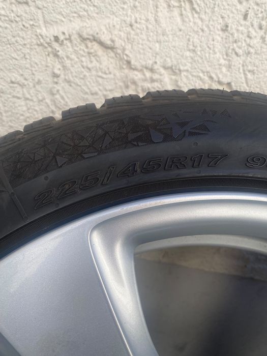 Jante BMW 17 Cauciucuri iarnă dot 23 225 45 17 E90 5x120