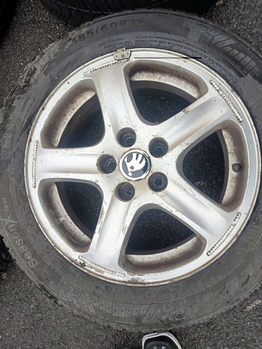 Jante originale Skoda 5x100 r15 + anvelope noi allseason