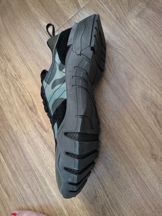 Adidași Valentino 43 și 44