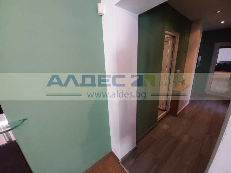 Дава се под наем Тристаен апартамент в София, Надежда 2 - 81 кв.м за 561 € - Снимка #12