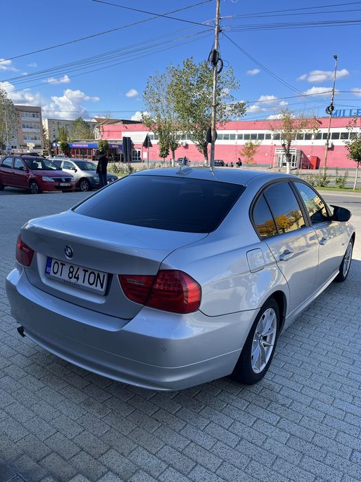 BMW seria 3 anul de fabricatie 2012
