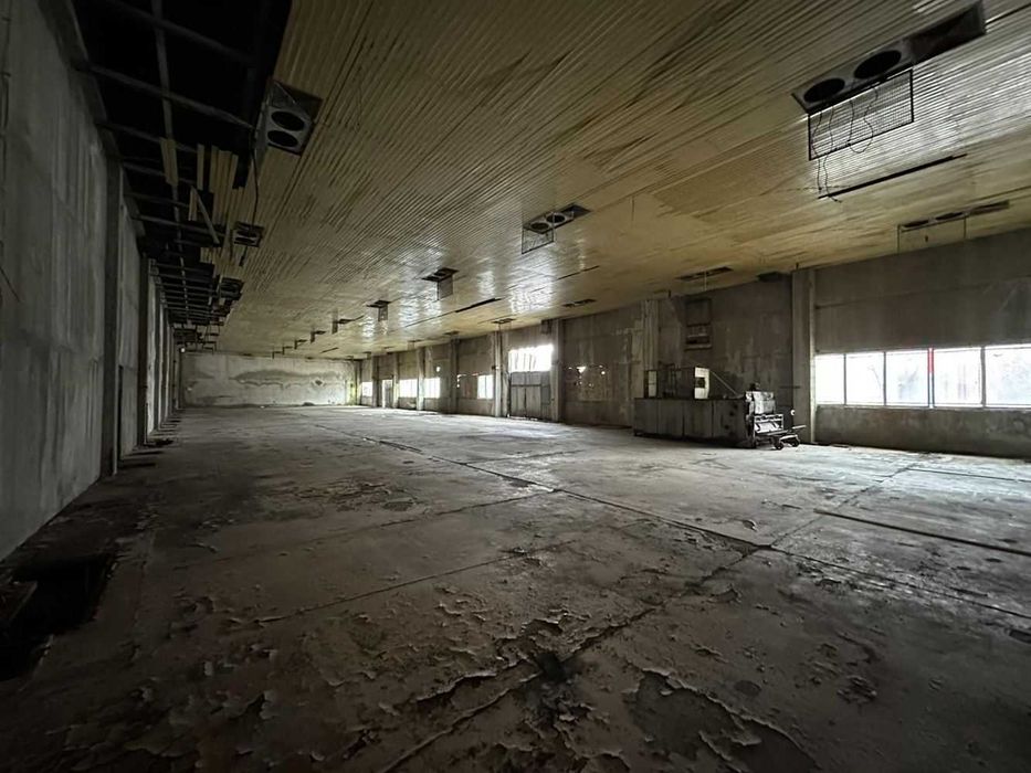 Продава се Промишлена сграда в Пловдив, Индустриална зона - Тракия - 17000 кв.м за 589 €/кв.м - Снимка #1