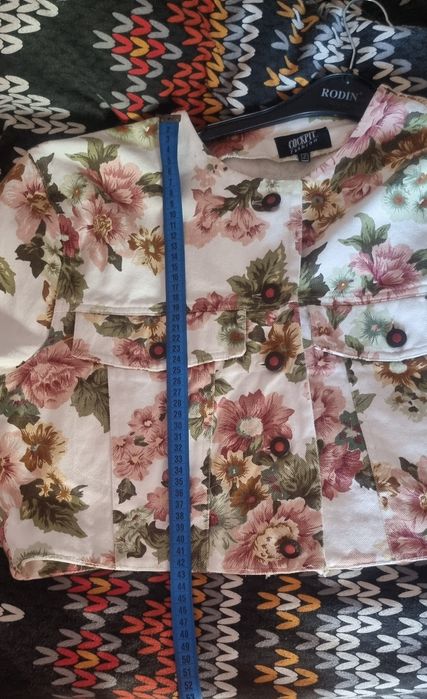 Vând geacă de blugi